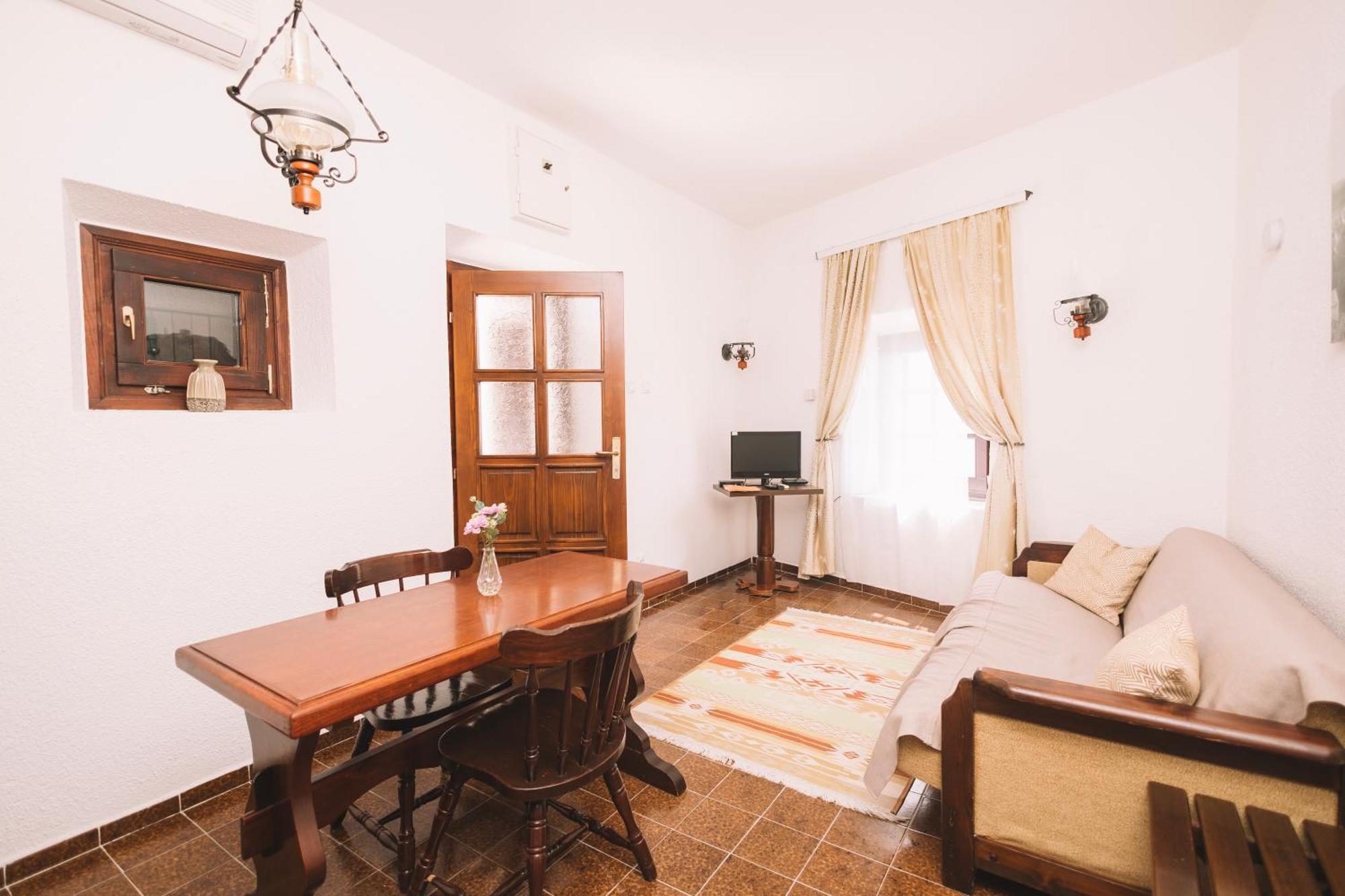 Hotel Kulla E Balshajve à Ulcinj Extérieur photo