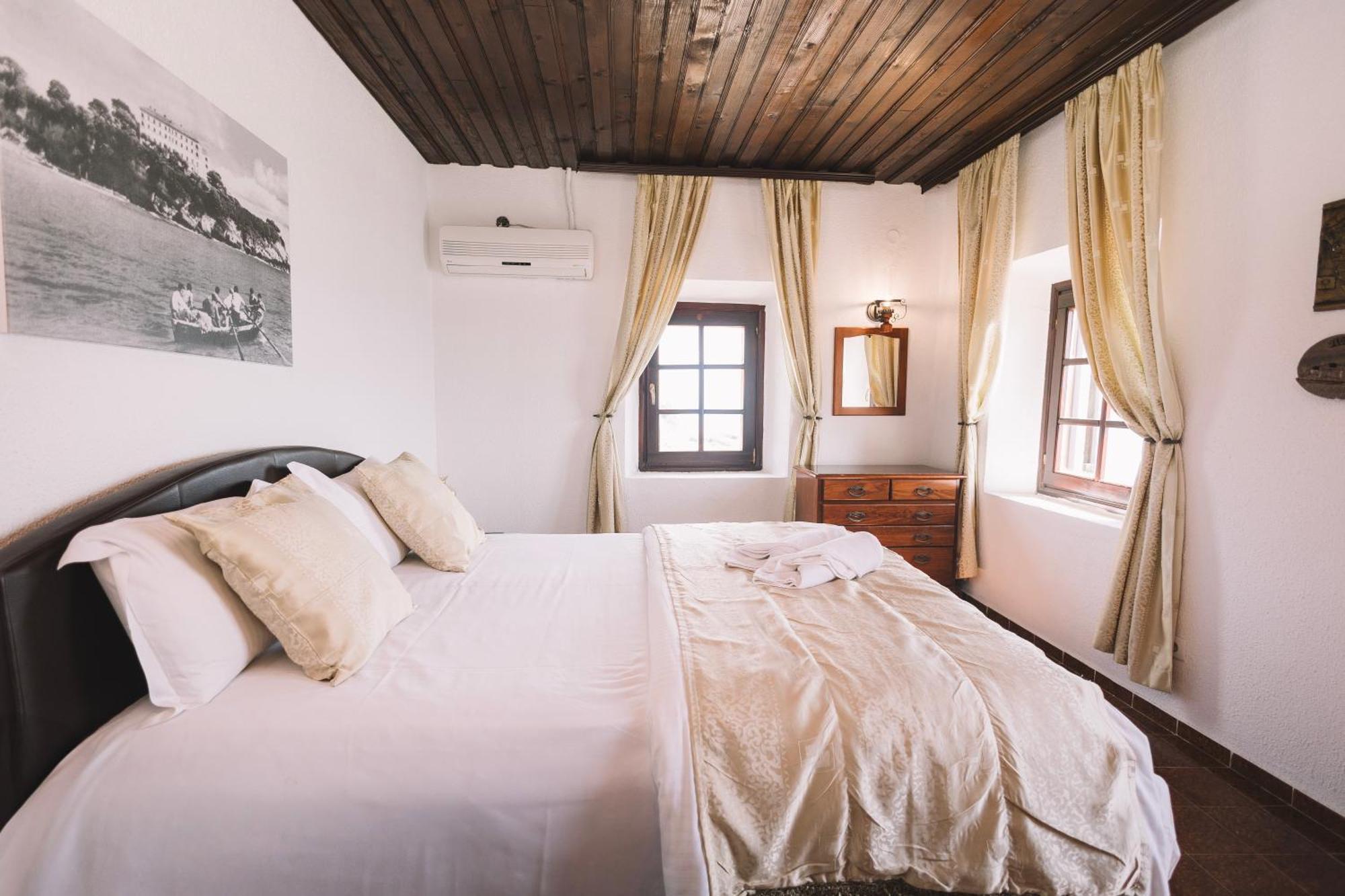 Hotel Kulla E Balshajve à Ulcinj Extérieur photo