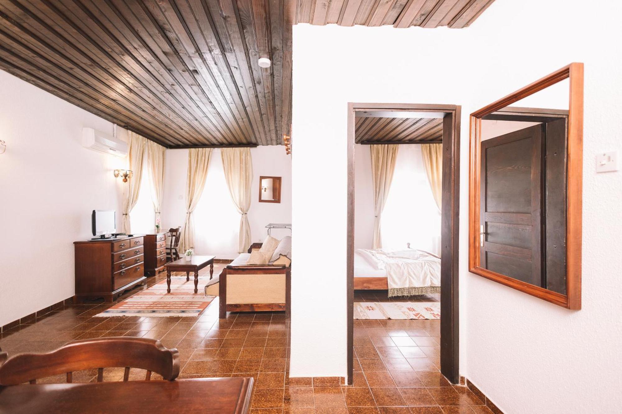 Hotel Kulla E Balshajve à Ulcinj Extérieur photo